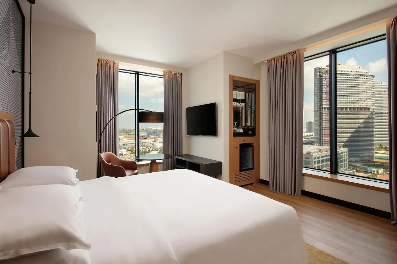 Sheraton Istanbul Esenyurt 5*,